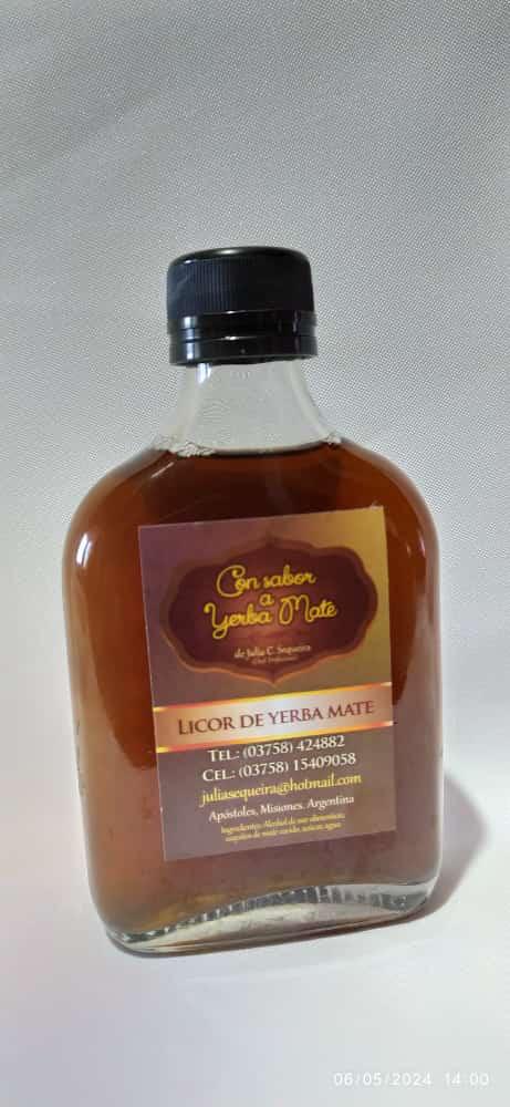 Licor con sabor a yerba mate